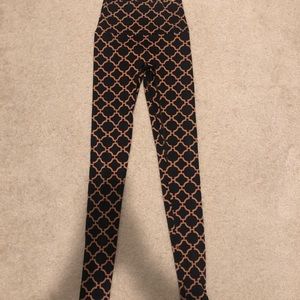 K-DEER Leggings 🖤🖤 Size Small